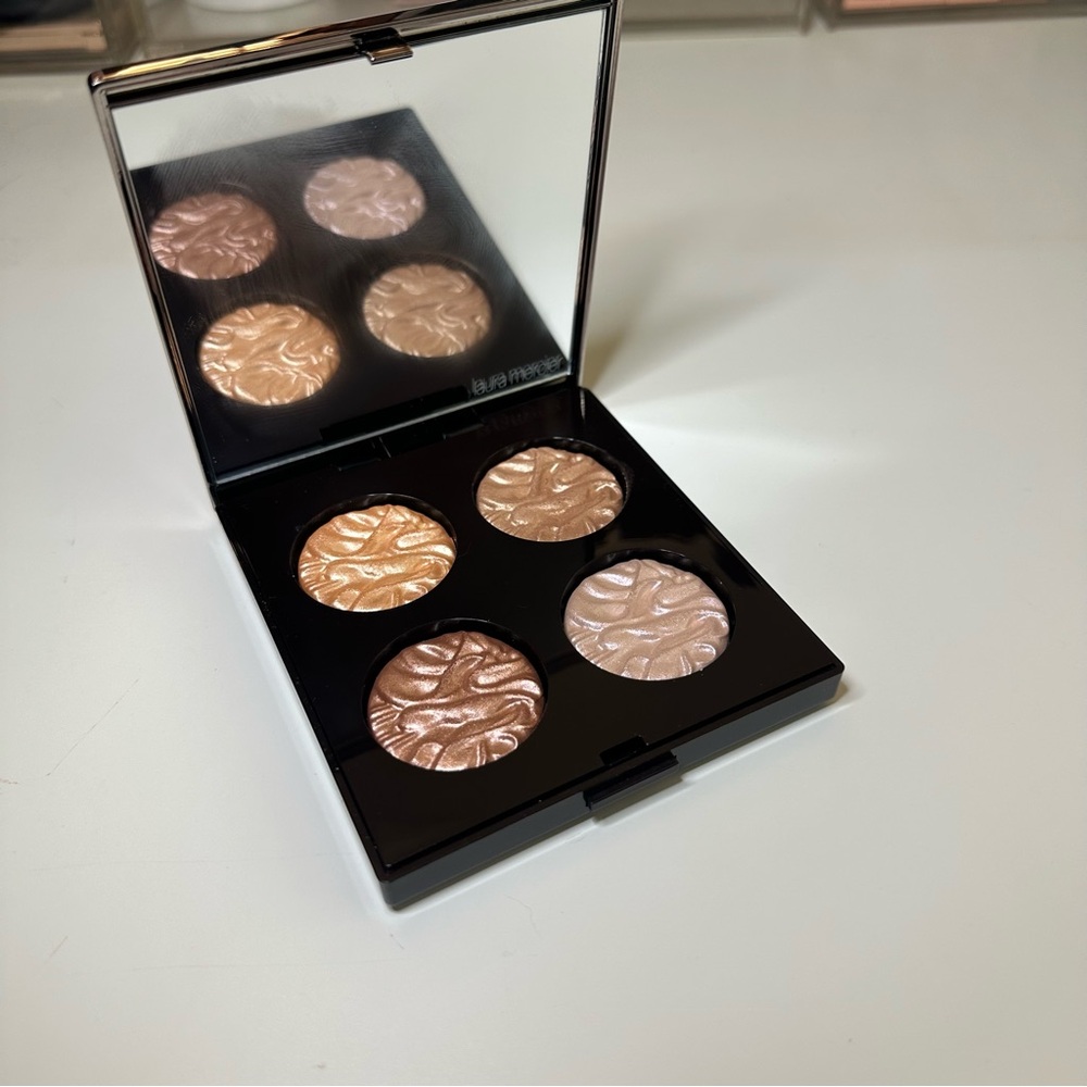 Laura Mercier L’Amour Illuminator Highlighter Cheek Palette